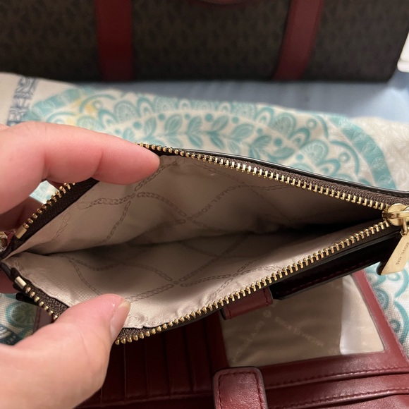 Adele Smartphone Wallet by Michael Kors - Picture 4 of 6